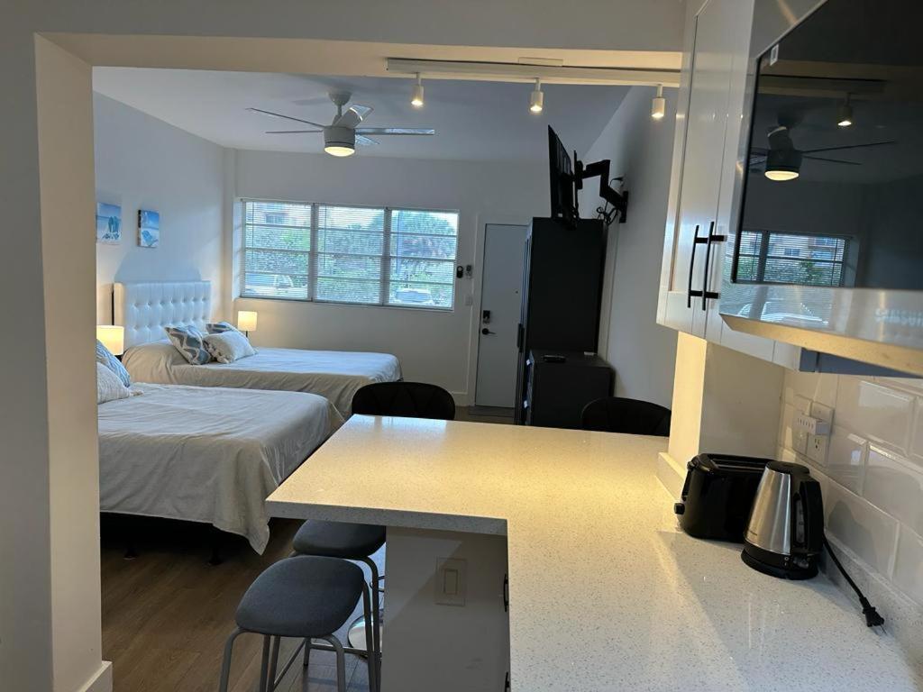 Moderno Departamento Estudio Miami Apartment Plaja Hallandale Exterior foto