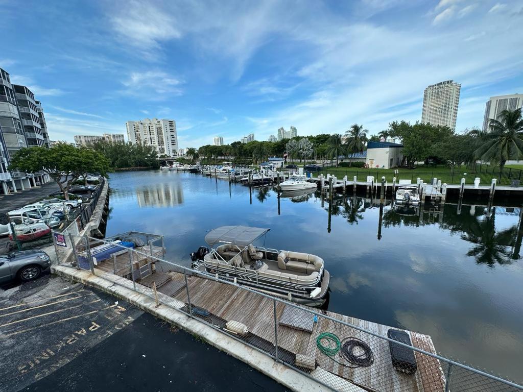 Moderno Departamento Estudio Miami Apartment Plaja Hallandale Exterior foto